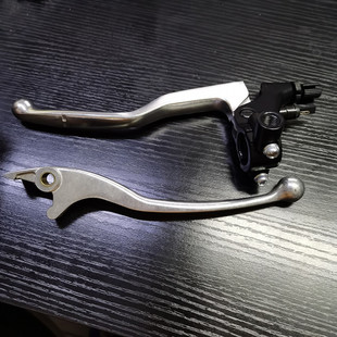 适用奔达BD300金吉拉复古车前刹车手柄碟刹右手柄牛角左握把 离合