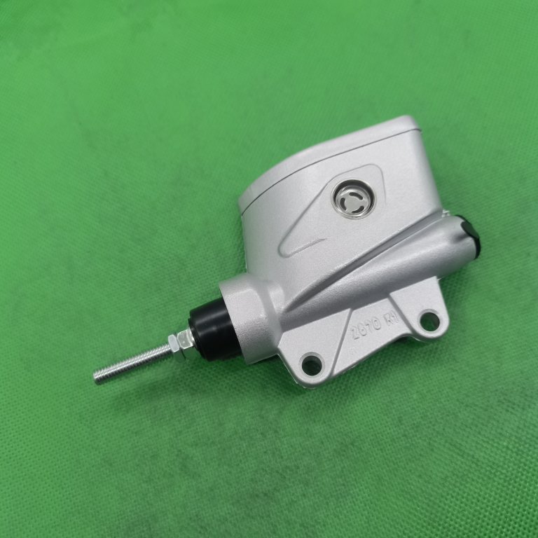 适用阿普利亚GPR125 GPR150 GPR250 CR150 后泵刹车泵 一字泵12.7