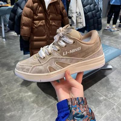 李宁䨻回弹男女系带翻毛绒皮板鞋