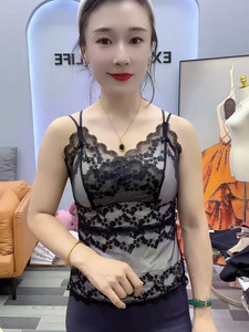 性感交叉吊带蕾丝美背秋冬洋气内搭背心带胸垫收副乳文胸聚拢内衣