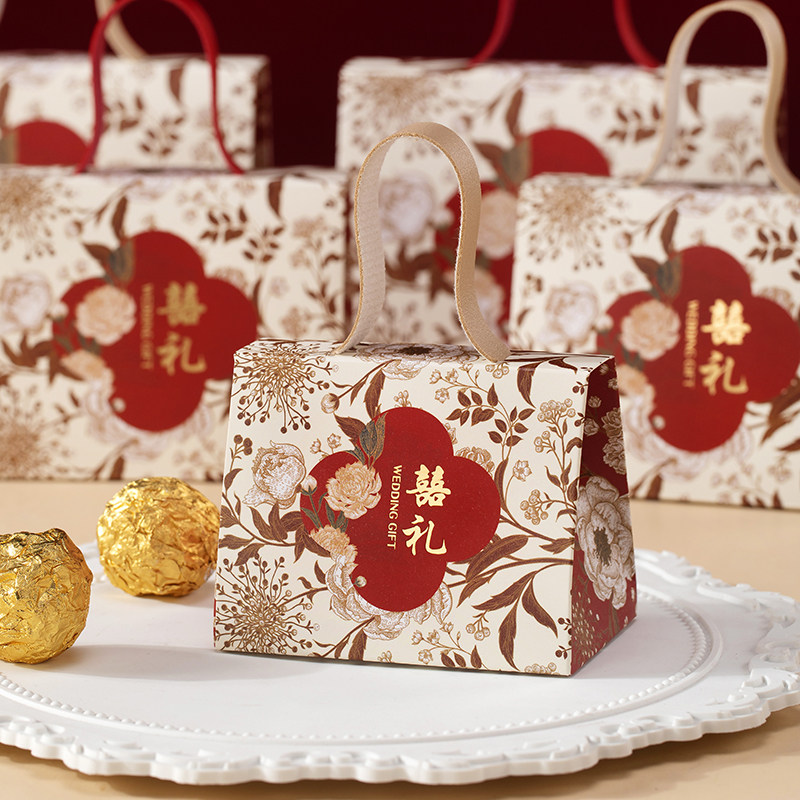 2025新款结婚喜糖盒子高级感手拎糖果盒婚礼订婚厚卡伴手礼盒空盒