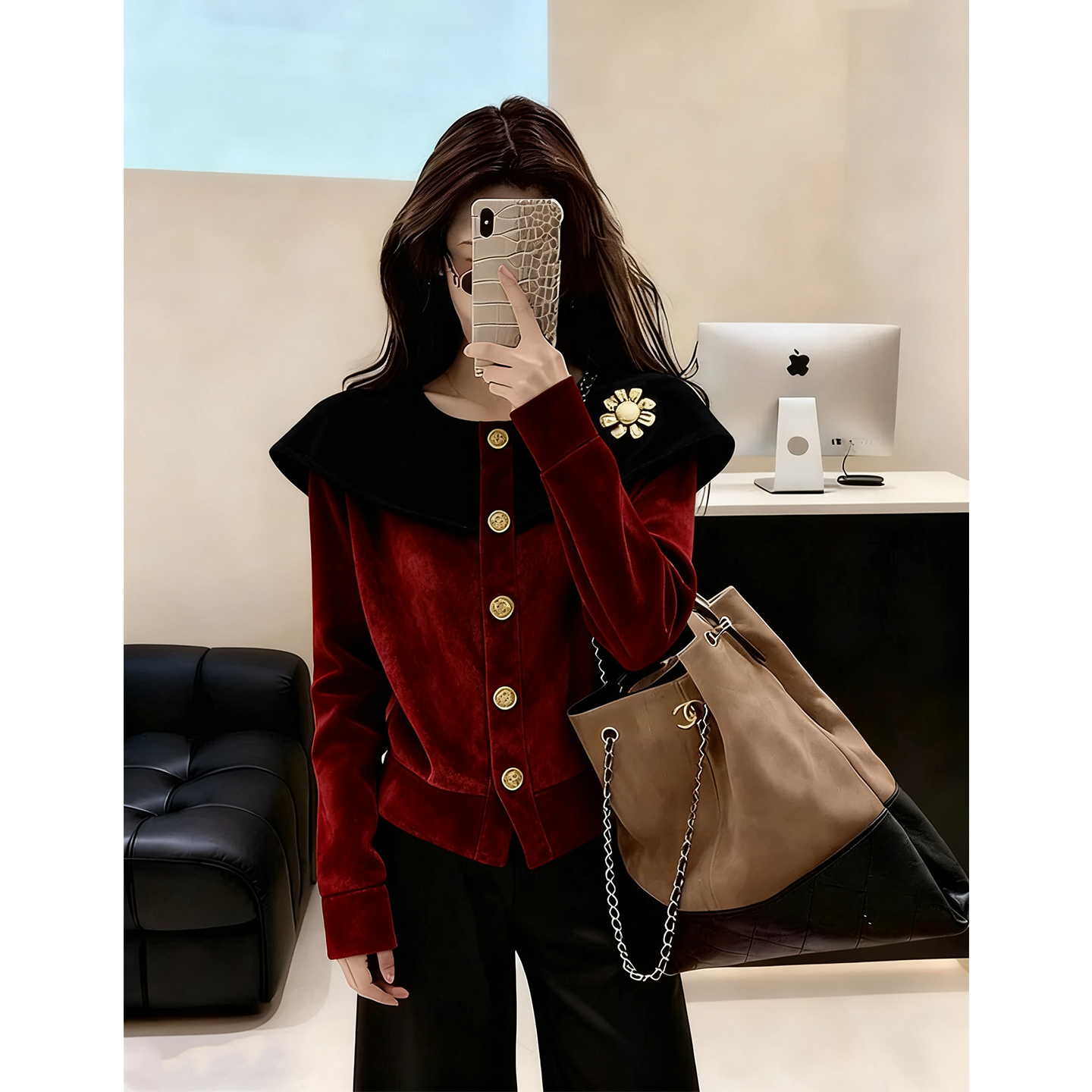 巨好看的冬装红色斗篷丝绒外套女秋冬超火轻熟小众不撞款新年上衣