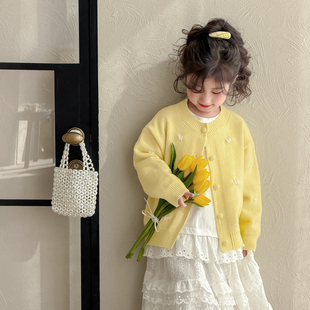 女童针织开衫外套春秋款2026新款女小童春装爱心毛衣儿童早春穿搭