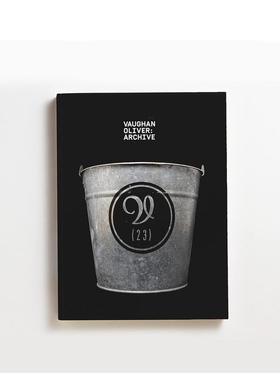 【现货】Vaughan Oliver Archive: ‘Materials and Fragments Tony Brook, Adrian Shaughnessy 字体图案标志设计Tony Brook  Ad