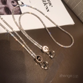 手机挂绳挂脖长款 钥匙扣手机壳通用工牌防丢 闪钻挂饰舒适不勒脖子结实防摔夹片式 兔饼满钻挂链奢华时尚 女款