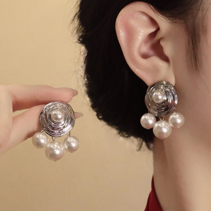 法式复古轻奢金属圆形珍珠耳环高级感时尚冷淡风简约气质耳饰耳钉
