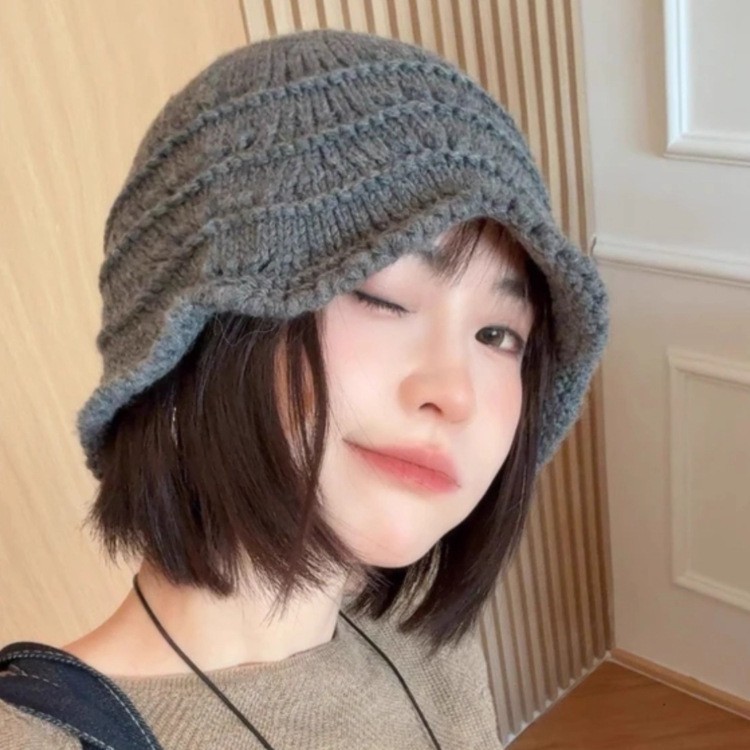 2025 New Korean Style Simple Solid Color Knitted Hat for Women, Autumn and Winter Warm Small-Face Fisherman Hat, Large Head Circumference Woolen Hat