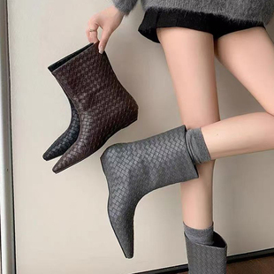 法式气质复古灰色高级感编织坡跟小方头直筒靴时尚百搭显瘦短靴女