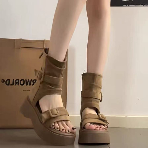 小个子增高厚底皮带扣露趾凉鞋女
