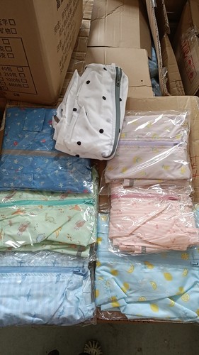 日单儿童雨衣（brans**s雨衣）轻便透气  反光条 现货供应