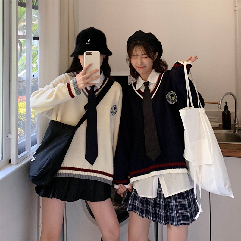 秋冬韓版學院風V領長袖毛衣女針織衫+領帶白襯衫+百褶裙A字裙套裝在類目 女裝/女士精品, 毛衣中 - 來自Buy2taobao.com提供專業的淘寶代購服務