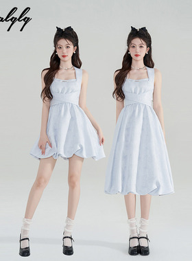 设计感小众蓝色背带连衣裙女夏季露背蓬蓬娃娃裙公主花苞短款裙子