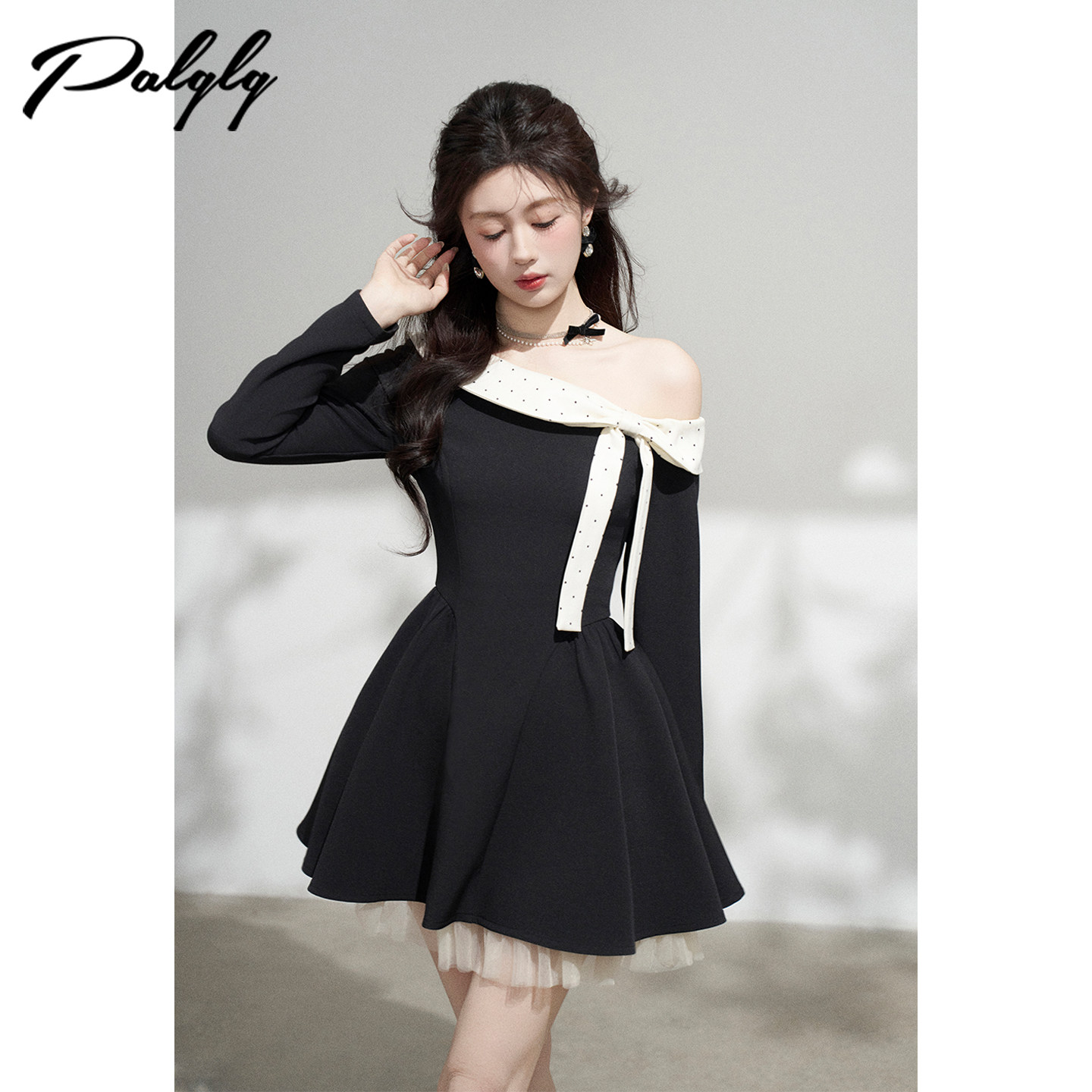 Palglg小香风法式斜肩黑色连衣裙女春季高级感拼接网纱蓬蓬a字裙