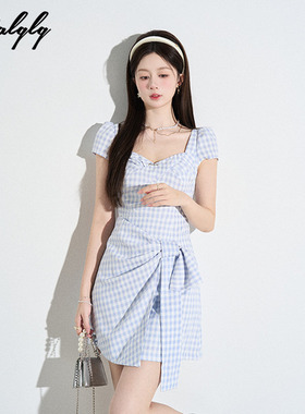 小香风蓝色格子方领连衣裙女夏季2025新款高级感法式不规则a字裙