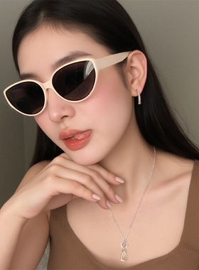 复古猫眼墨镜女韩潮ins网红高级感拍照凹造型防紫外线太阳眼镜潮