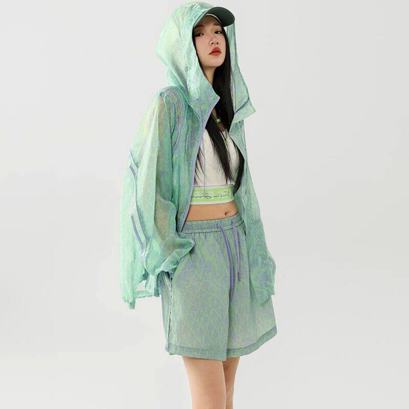 2026夏季轻奢透气休闲运动套装大码女士小众连帽防晒服短裤两件套