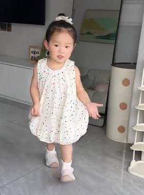 韩系童装女童甜美连衣裙2026夏装小女孩时尚彩色点点花苞背心裙