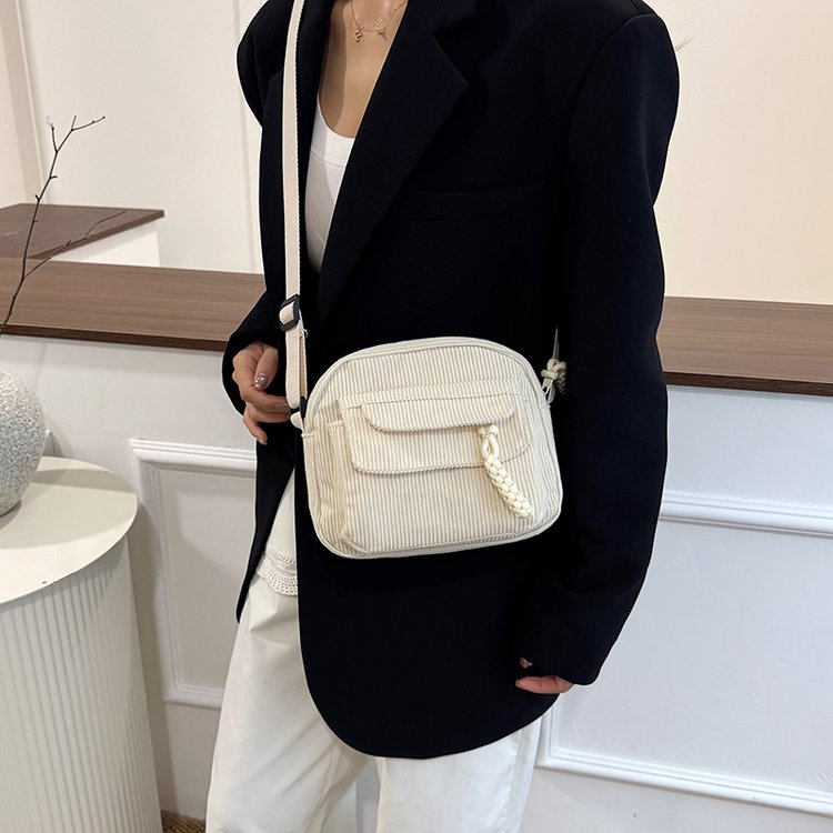 布包女斜挎包2025新款韩版潮ins日系文艺百搭可爱单肩包小包包