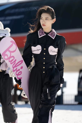 将军山雪服租赁，BCG黑粉胸衣连体滑雪套装修身160-170/120斤内