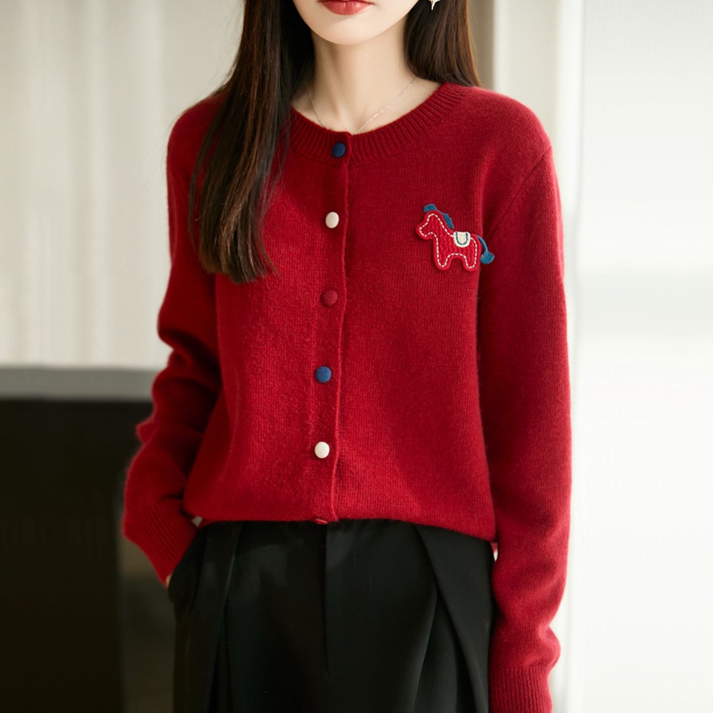 通勤风2026春季新款纯色圆领针织开衫外套短款宽松型女士毛衣外搭,女装/女士精品,毛衣,淘宝优惠券,粉丝福利购,淘宝优惠卷