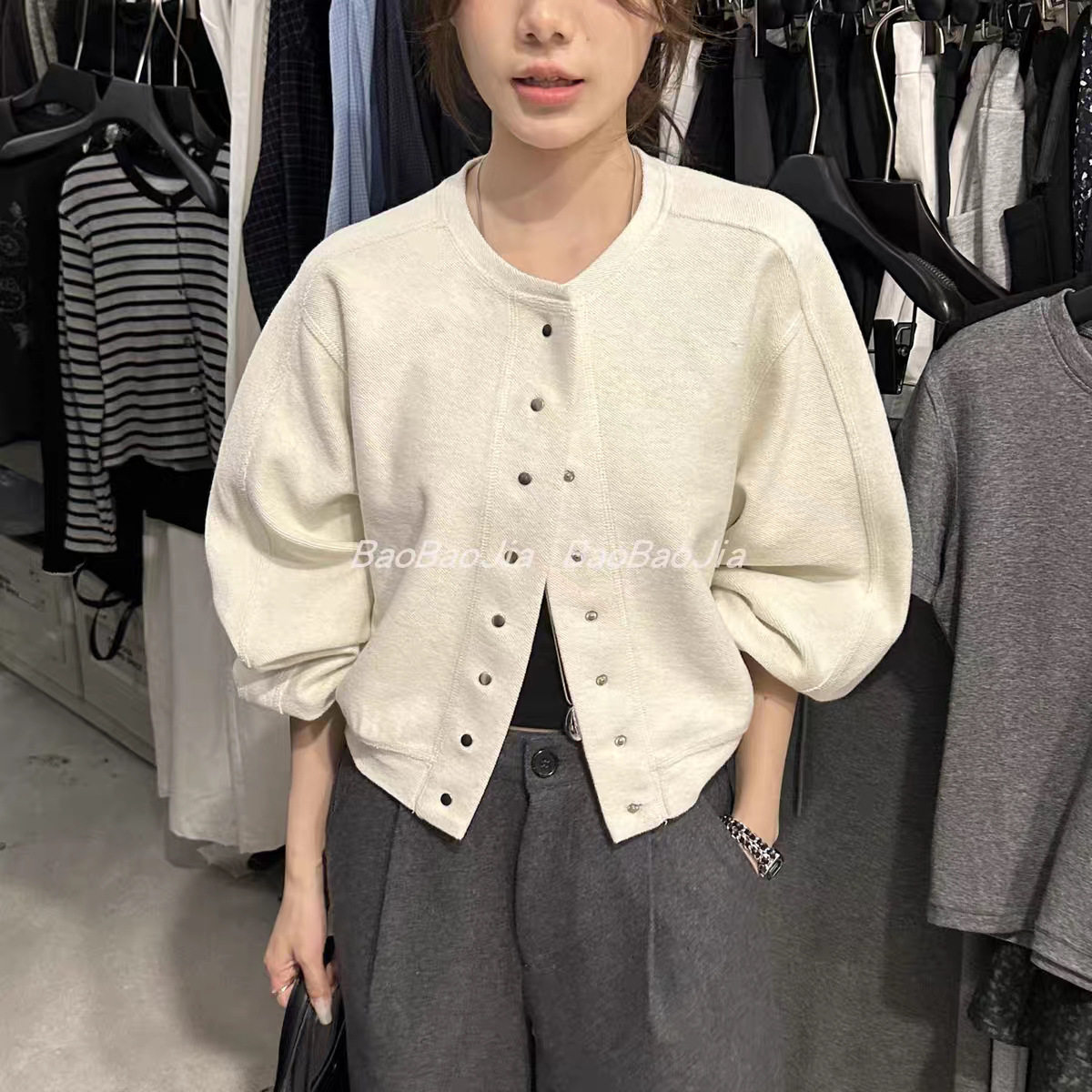 2026秋季新款韩版时尚圆领棒球服外套女短款小个子单排扣夹克开衫