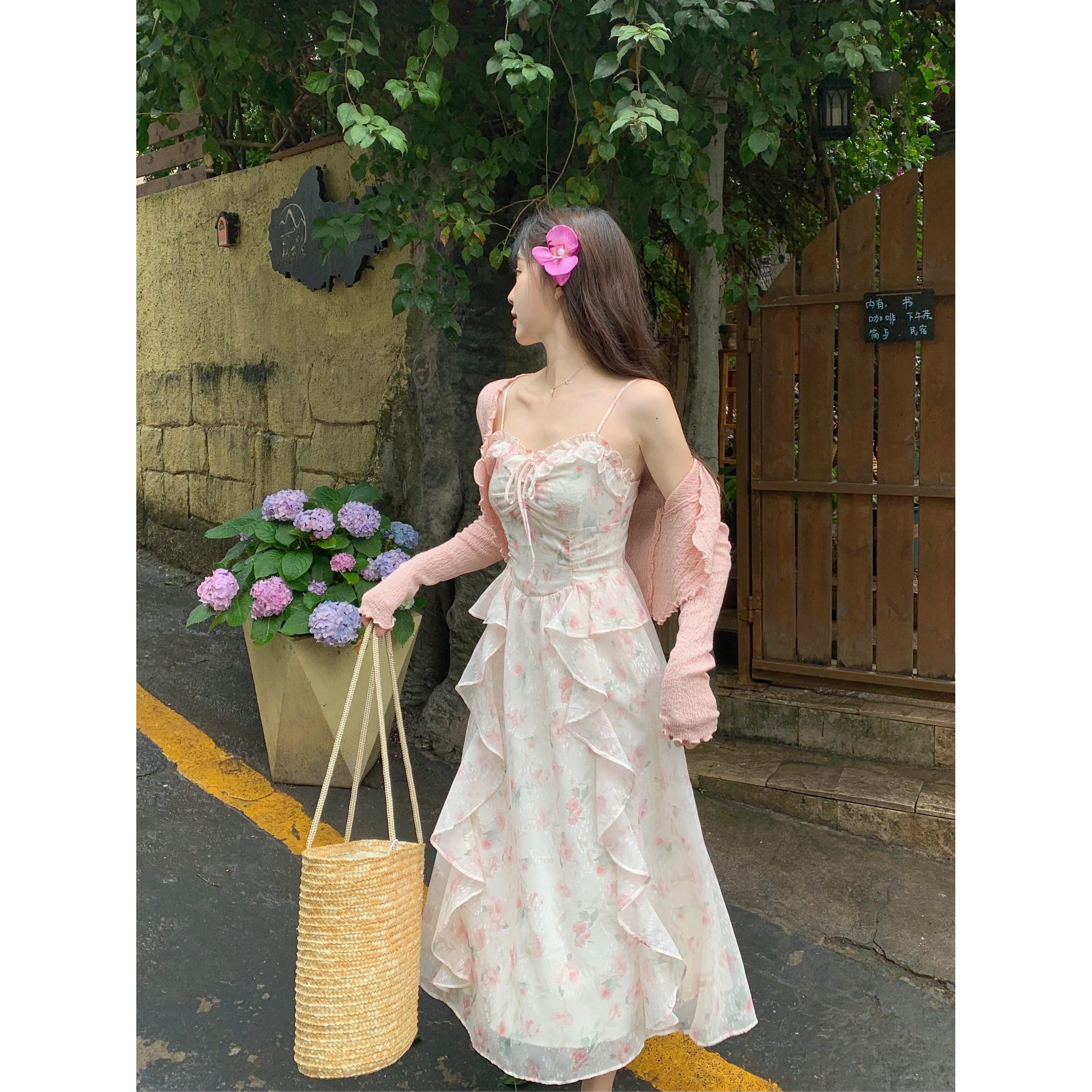 甜美风碎花吊带连衣裙套装女夏季薄款防晒开衫温柔气质收腰长裙子