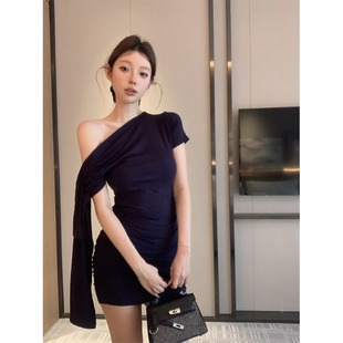 韩系辣妹飘带斜领短袖连衣裙女春季新款收腰修身显瘦包臀裙短裙