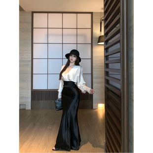 高级感套装白色交叉v领收腰缎面衬衫女秋季绑带鱼尾半身裙两件套