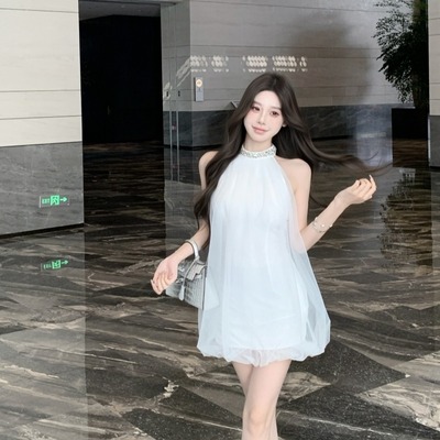 重工镶钻挂脖无袖连衣裙女2025夏季新款网纱短裙白色a字辣妹裙子