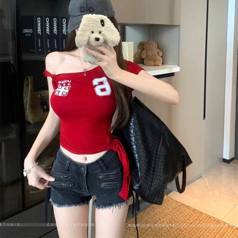 红色字母印花斜肩短袖T恤女夏季绑带修身设计感美式辣妹显瘦上衣
