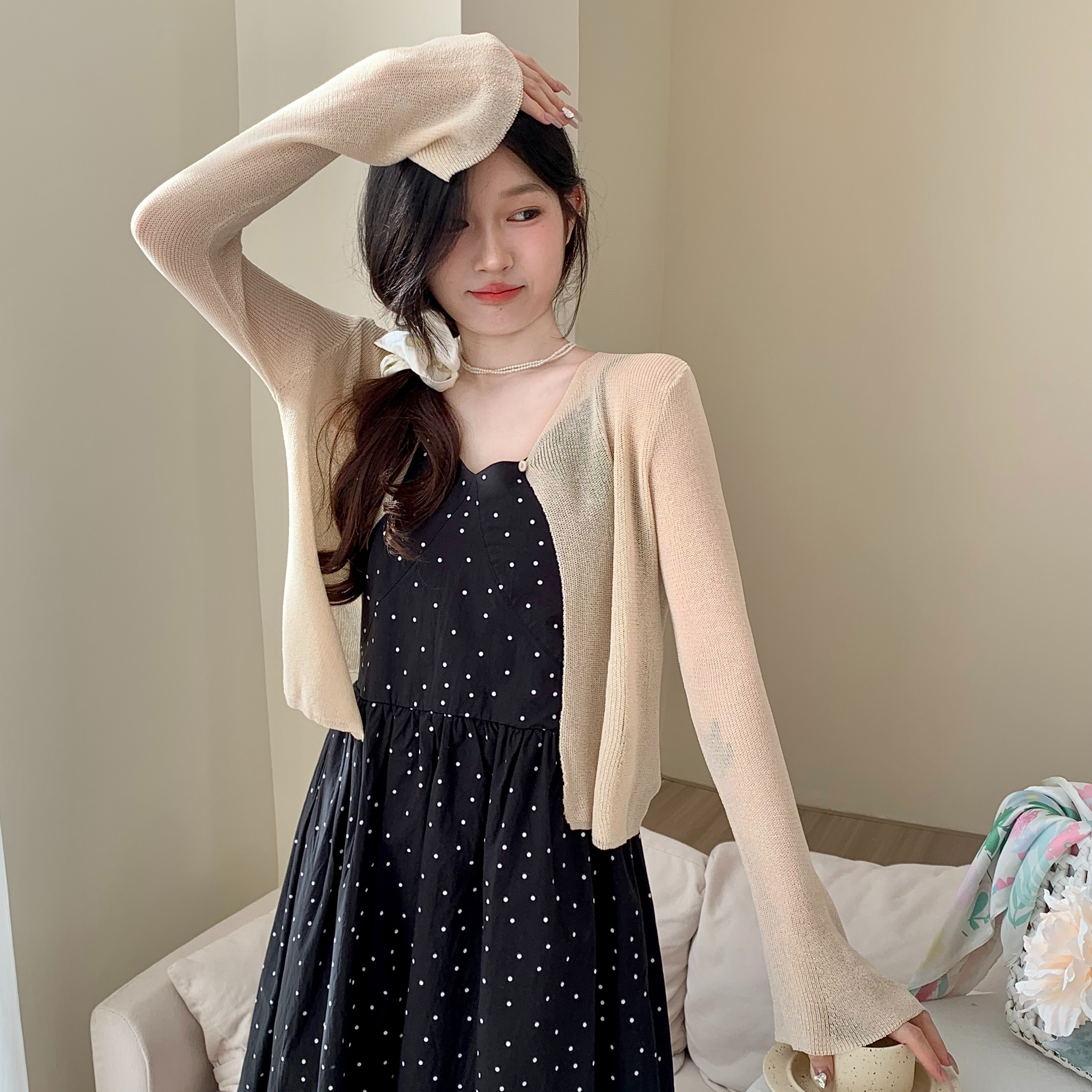 V领冰丝防晒针织开衫女薄款喇叭袖百搭罩衫披肩外搭夏季新款上衣