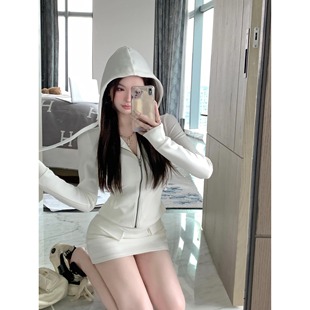 春秋复古小香风修身连帽开衫卫衣短裙套装女士休闲运动减龄两件套