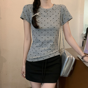 夏季高级感波点修身短袖T恤女