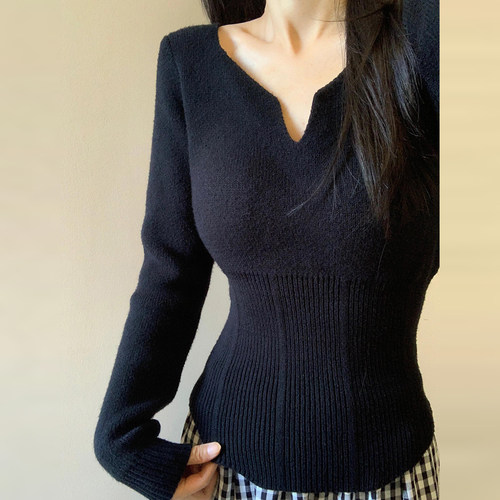 纯欲V领保暖长袖修身针织衫女