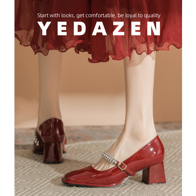 水钻高跟鞋大码红色绝美不累脚新娘婚鞋女2026新款一字带粗跟单鞋