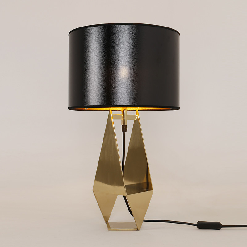 后现代创意北欧个性极简几何金属台灯书房卧室床头客厅非标定制,家装灯饰光源,装饰台灯,淘宝优惠券,粉丝福利购,淘宝优惠卷