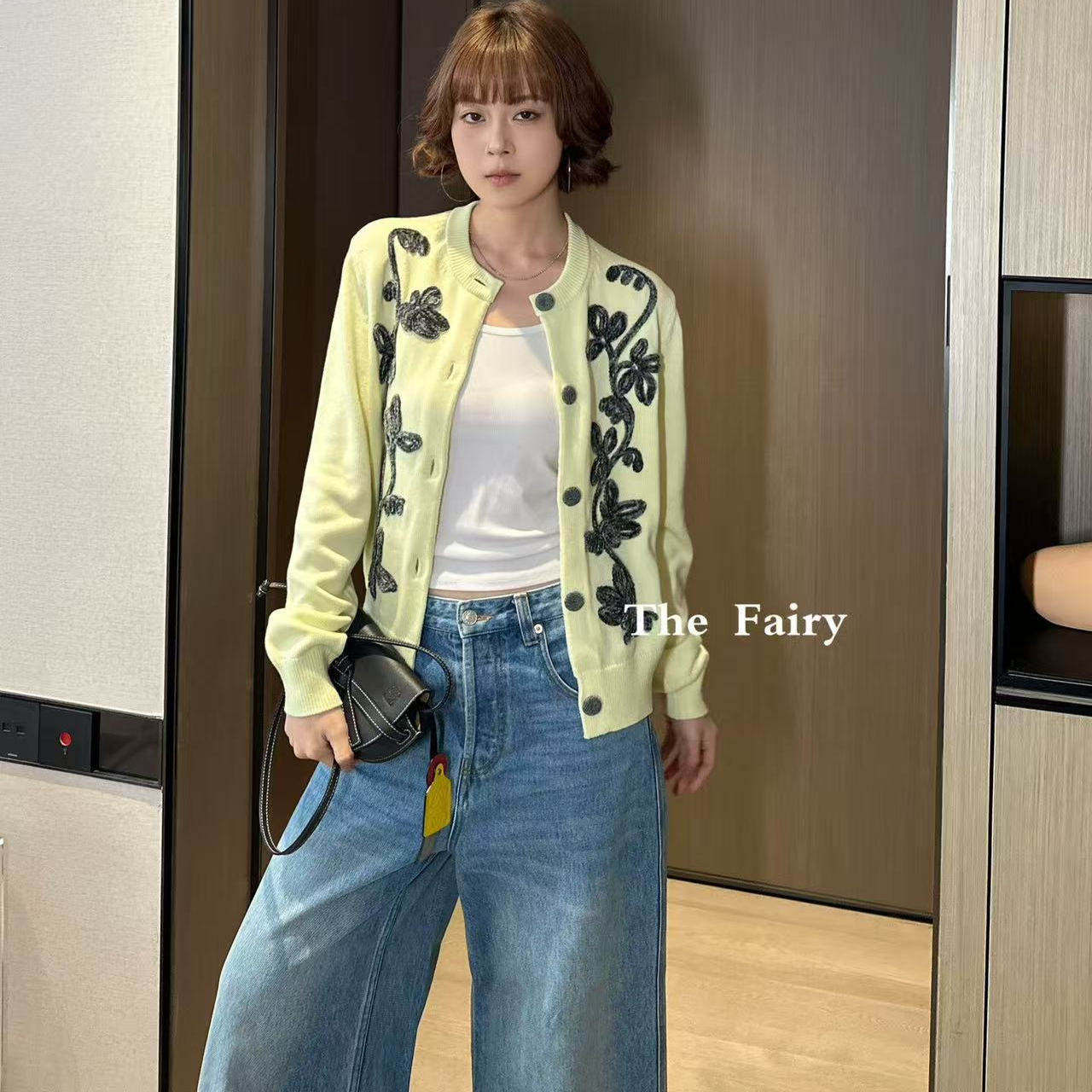 好漂亮青色针织羊毛花卉开衫外套女2025年冬季新款短上衣宽松休闲,女装/女士精品,毛针织衫,淘宝优惠券,粉丝福利购,淘宝优惠卷