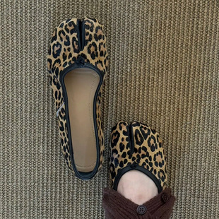 羊皮版~韩版复古猪蹄鞋分趾单鞋女新款平底豹纹软底豆豆鞋乐福鞋