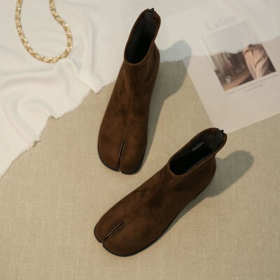 现货羊皮版~韩系小众分趾瘦瘦靴短靴女新款粗跟百搭后拉链马丁靴