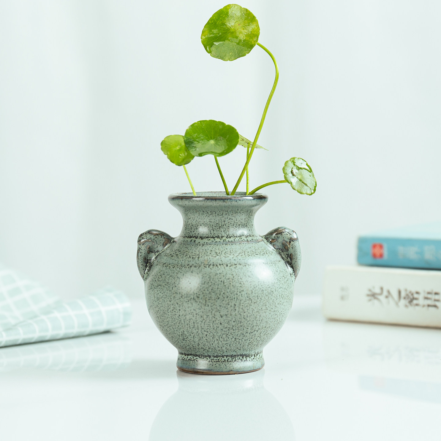 迷你简约手工陶瓷双耳花瓶
