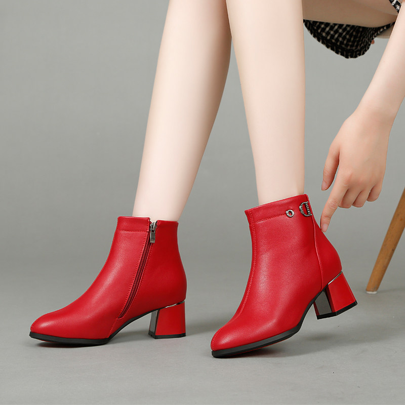 短靴女春秋单靴粗跟红色马丁靴中年女士软底小皮靴百搭显瘦高跟鞋
