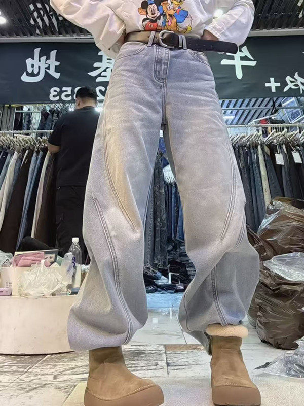 2025秋冬新款洋气口袋米奇印牛仔裤