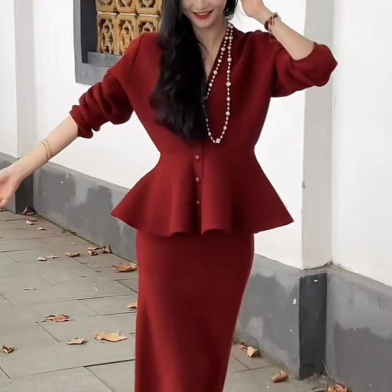 时尚2025简约羊绒毛衣软糯外套秋冬款高腰包臀半身裙两件套-B