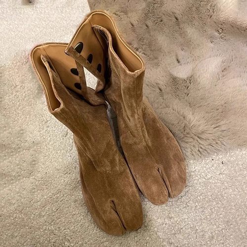 依俪芙马丁靴头层牛皮版复古猪