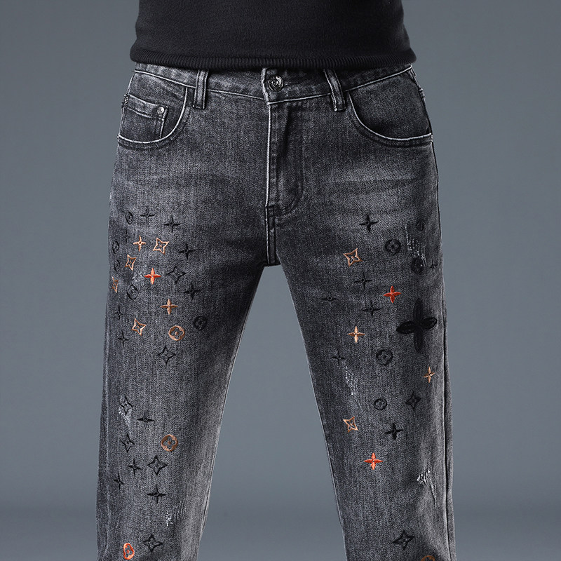 2026夏季薄款高端新款刺绣男士牛仔裤修身小脚弹力潮牌休闲裤子男