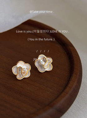 清新甜美迷你版小巧山茶花耳钉气质简约优雅百搭通勤花朵耳饰