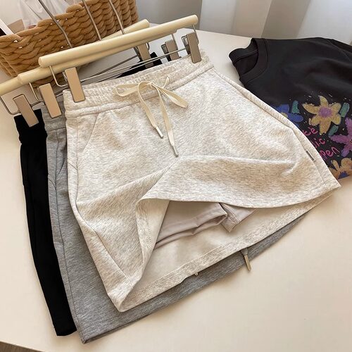 灰色运动休闲半身裙女夏包臀短裙