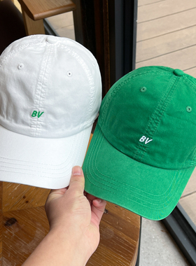 高级感字母BV刺绣软顶大红色棒球帽子女显脸小遮阳防晒鸭舌帽男潮