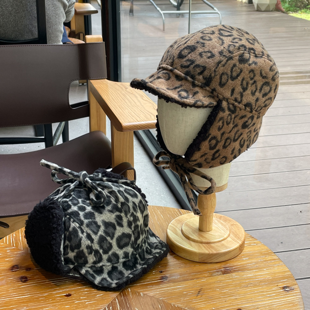 豹纹护耳羊羔绒保暖雷锋帽子男女复古双面戴鸭舌帽骑行防寒帽女潮