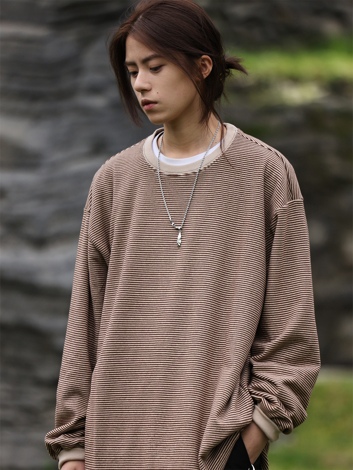 圆领细条纹打底衫Nobodyknows